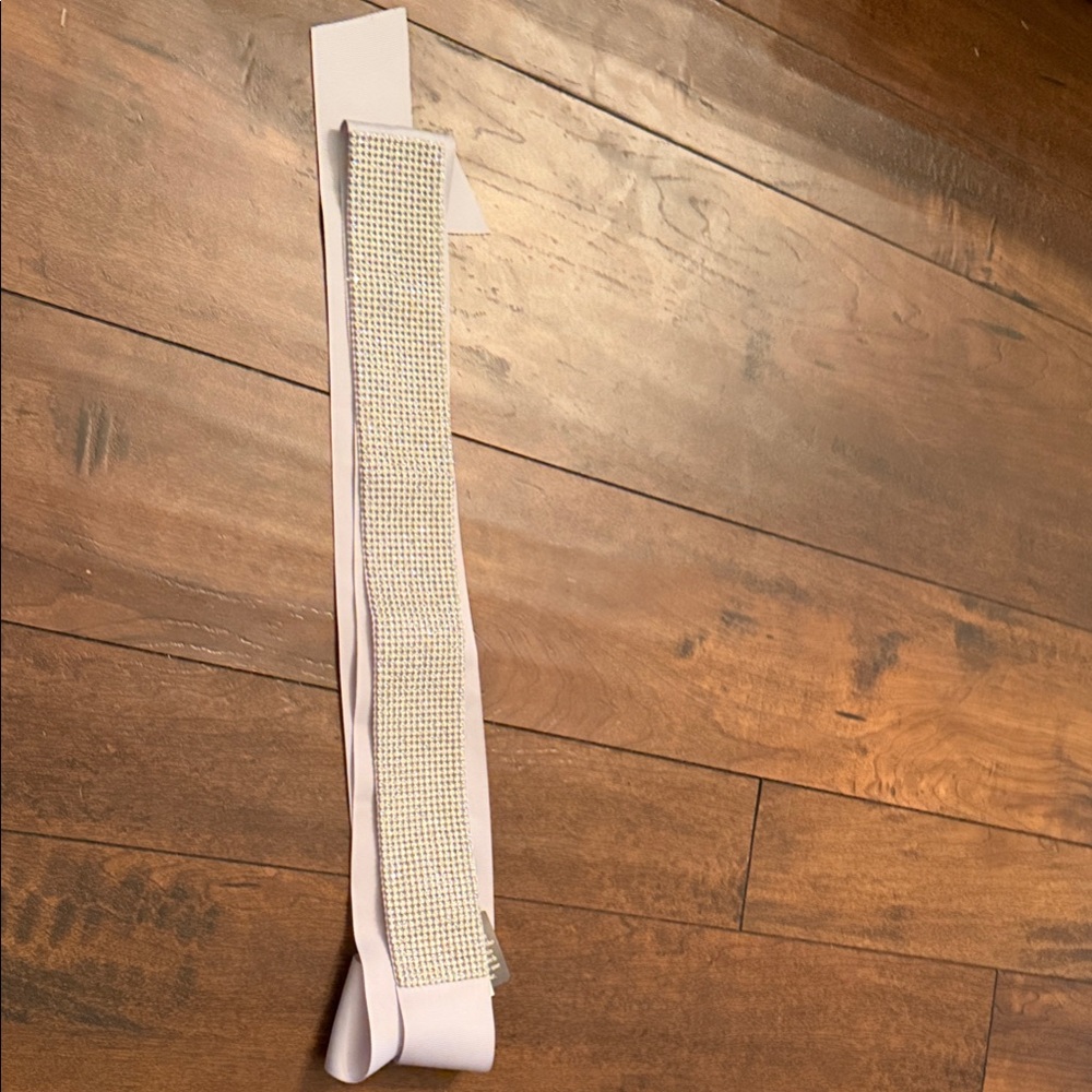 Women’s Stretch Crystal Accent Belt in Light Pink